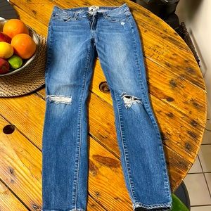 GUC Paige Torn Knee Skinny Blue Jeans